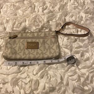 Michael Kors wristlet